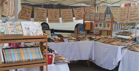 Ampia scelta e prezzi bassi: sono i mercatini dei volumi usati. A Palo c'� "Il libro senza tempo"